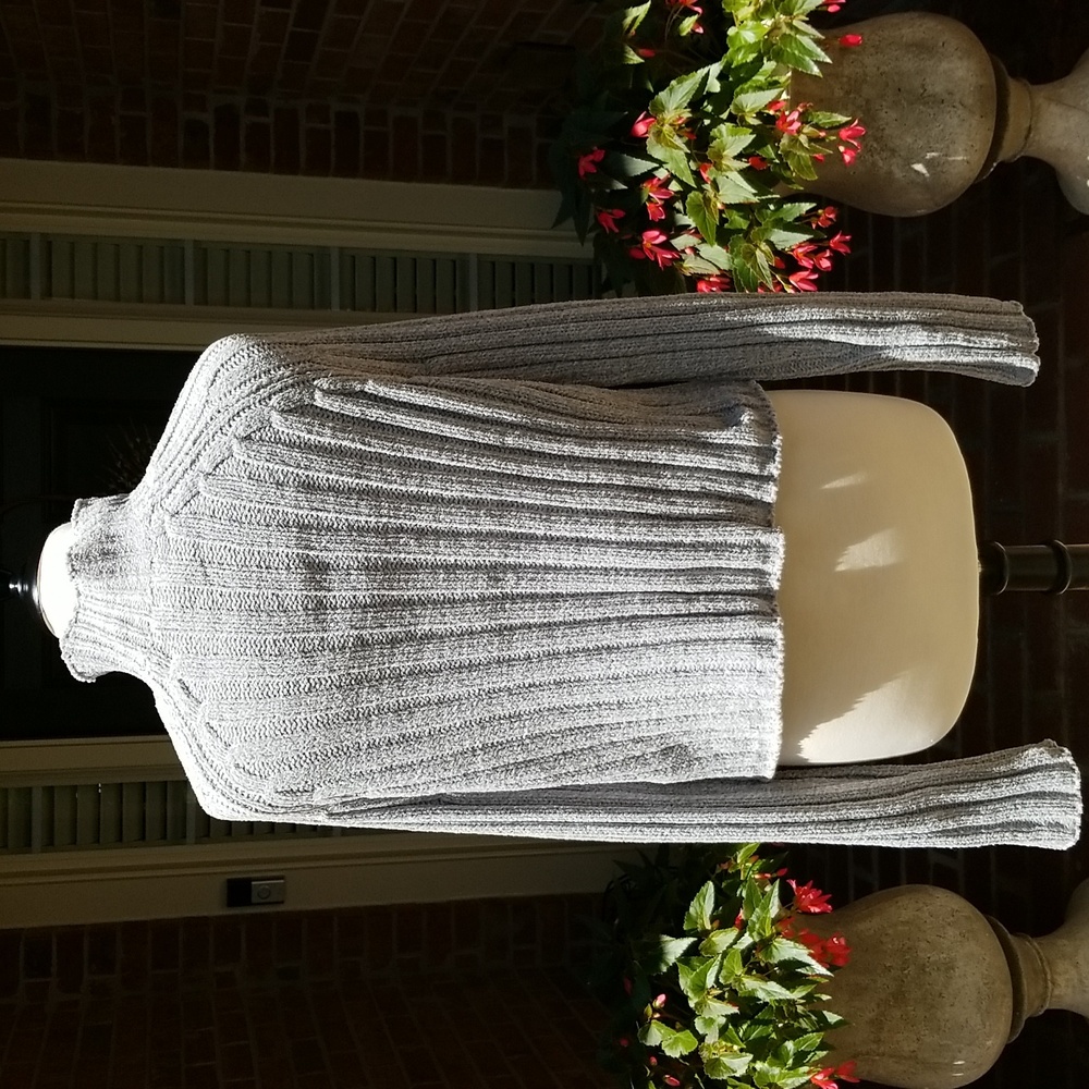 American Eagle Outfitters High Neck Pullover Sweater - Picture 8 of 13